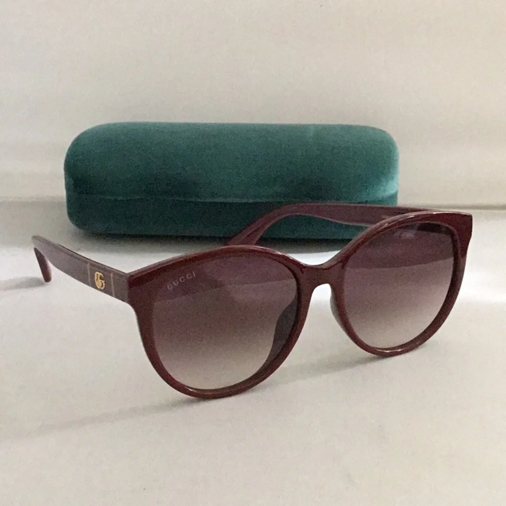 GUCCI SUNGLASSES FOR LADIES. - Picture 3 of 11